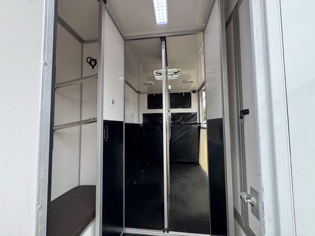 Pferdetransporter Viehtransporter Tiertransporter Hengst Automatik 180PS Renault Selbstfahrer 3.5t, Renault Master Sodiak, Gerhard Strobel (Dickenherr Trucks und Trailers), Pferdeanhänger, Baden-Württemberg - Unterschneidheim, Abbildung 14