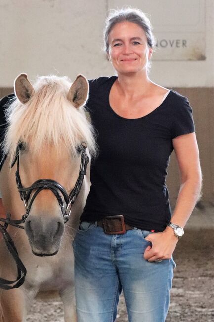 Pferdewirtschaftsmeisterin und Reitlehrerin FN bietet Reitunterricht, Katrin Albrecht, Reitunterricht, Ratingen , Abbildung 2