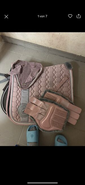 Rosa Cavallo Dressurschabracke + Fliegenhaube+ Gamschen, Cavallo, Equestrian Stockholm, Magdalena Leitner, Dressage Pads, Achenkirch