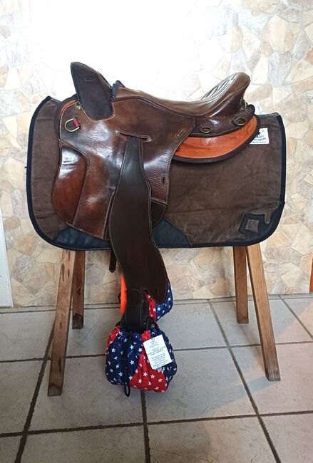 Podium Trail Horses Best SQ KW 31 Wanderreitsattel 16" = 18 + Zubehör, Podium Italy Distanzsattel Wanderreitsattel, Reitartikelbörse (Reitartikelbörse - Onlineshop für Wanderreiter), Endurance Saddle, Grevenbroich