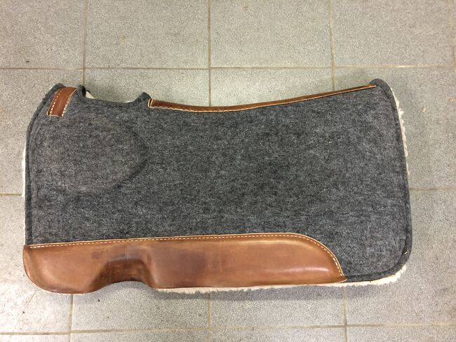 Correction Pad Western, Filz/Fleece, 30inch, Mustang Saddlery Correction Pad, L. Anders, Westernowo podkładki pod siodło, Gondenbrett