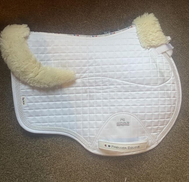 Premier equine merino wool jump saddle pad, Premier equine  Merino wool jump, Emily ervig , Inne podkładki pod siodło, Hewelsfield Common, Image 3