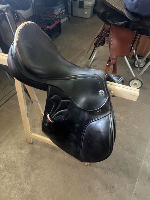 Prestige Arezzo Springsattel, Prestige  Arezzo, Beate, Jumping Saddle, Eggendorf im Traunkreis , Image 5
