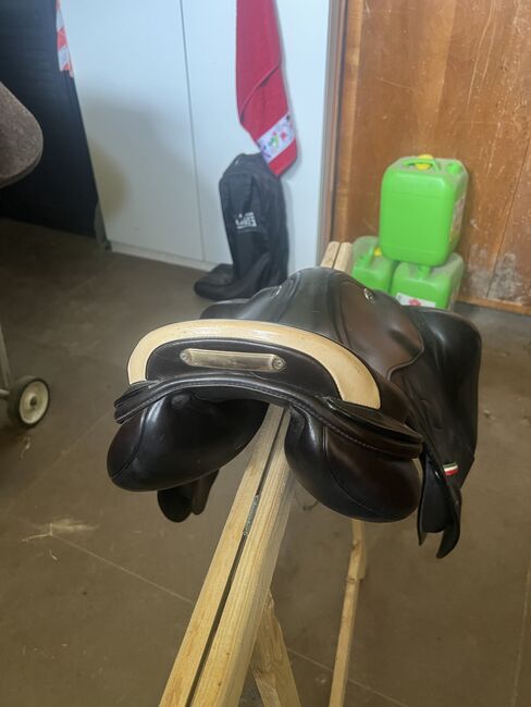 Prestige Arezzo Springsattel, Prestige  Arezzo, Beate, Jumping Saddle, Eggendorf im Traunkreis , Image 4