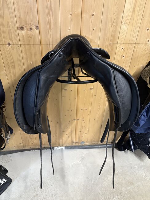 Prestige D1 schulterfrei Dressursattel, Prestige D1, Judith Schneider , Dressage Saddle, Gauting , Image 3