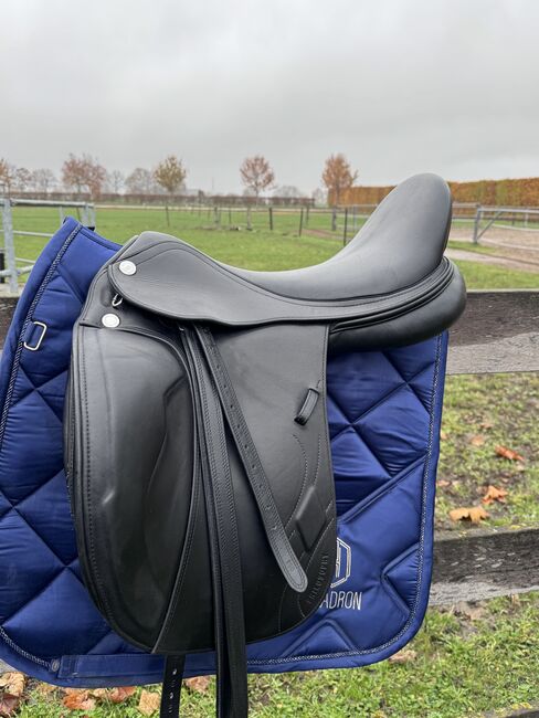 Dressursattel Prestige 18“ 33er Kammer, Prestige Philosophy, Simon, Dressage Saddle, Beckum