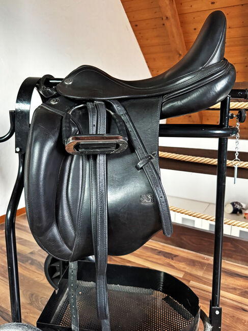 Prestige Dressursattel D2 K 16" Lux Leder, inkl. Zubehör, Prestige D2 K, Sarah Sinn, Dressage Saddle, Dotnacht, Image 2