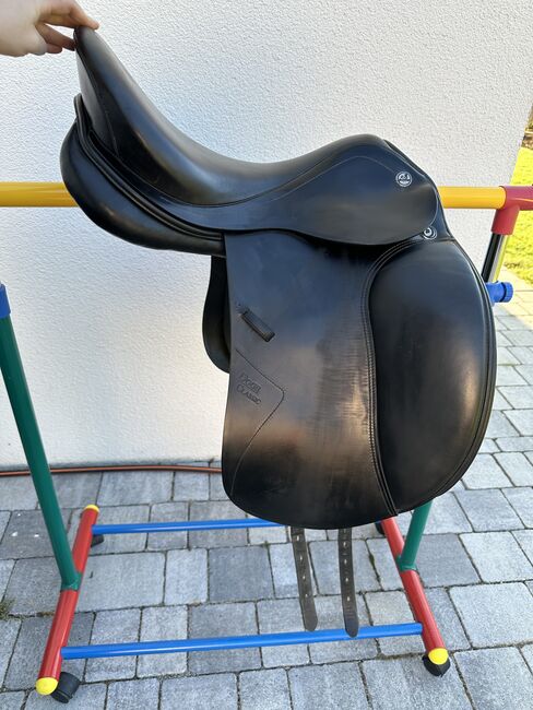 Prestige Dressursattel Doge Classic in der Sitzgröße 17/33, Prestige Doge Classic, Juliana Wenger, Dressage Saddle, Todtenweis, Image 6