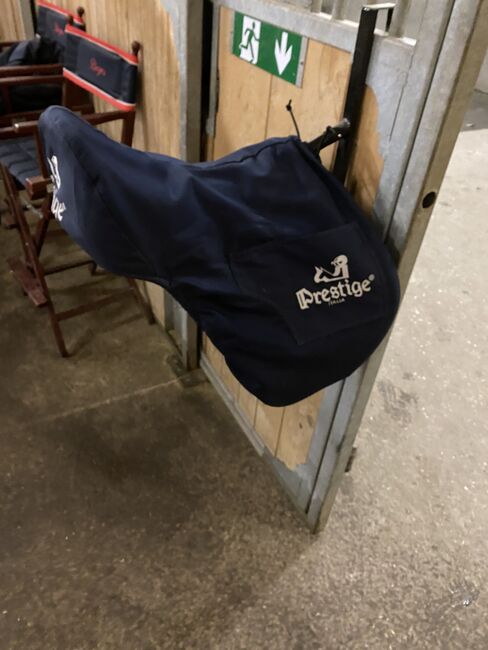 Prestige Elastic Professional 18“Schwarz neuwertig, Prestige Elastic Professional , Christian Bayer, Jumping Saddle, Perchtoldsdorf