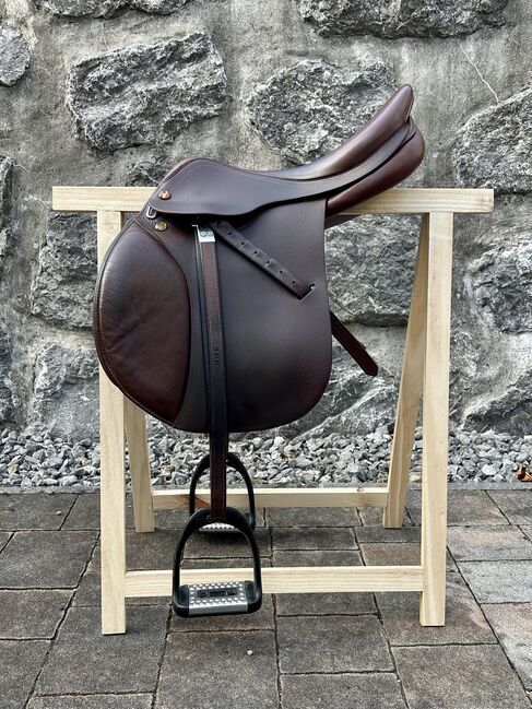 Prestige Golden Star saddle – 17" / 32, Prestige Golden star, Lana, Other Saddle, Griže