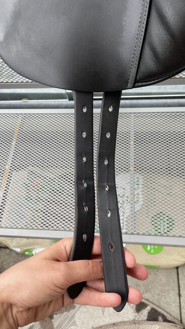 Prestige Hippos Dressage KW30 18“ Dressursattel, Prestige Hippos Dressage, Esther, Dressage Saddle, Mainz, Image 4