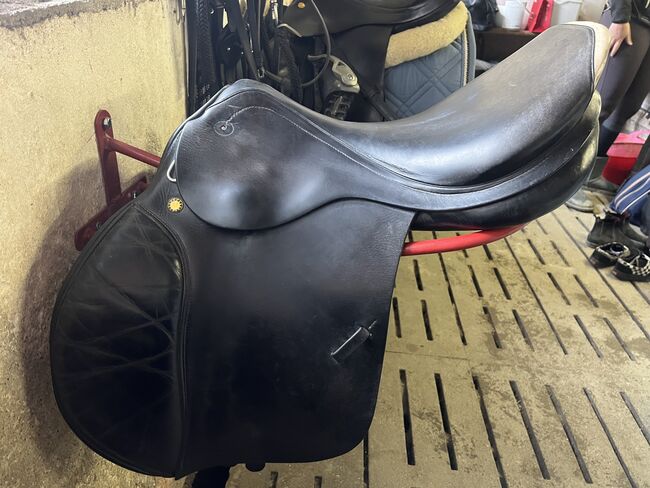 Prestige Springsattel, Prestige, Lilith Gruber, Jumping Saddle, Pilsbach