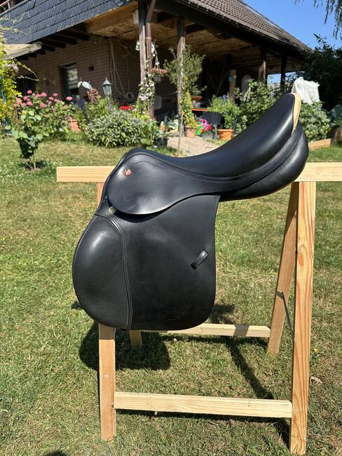 Prestige Springsattel Elastic Professional 18/32, Prestige Elastic Professional, Lisa Kowalski, Jumping Saddle, Sonsbeck