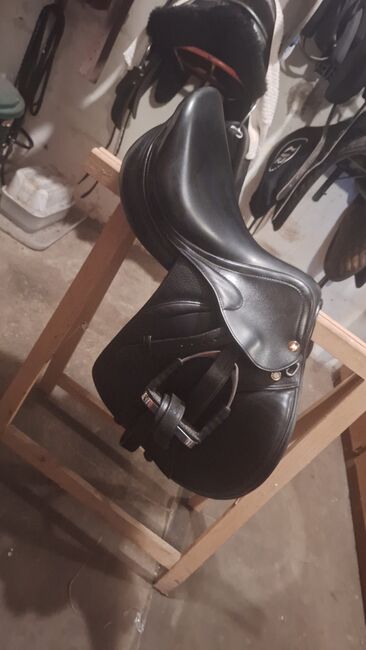 Prestige Springsattel Meredith 17/32, Prestige Meredith, Fabienne Gehrke , Jumping Saddle, Ellerbek 