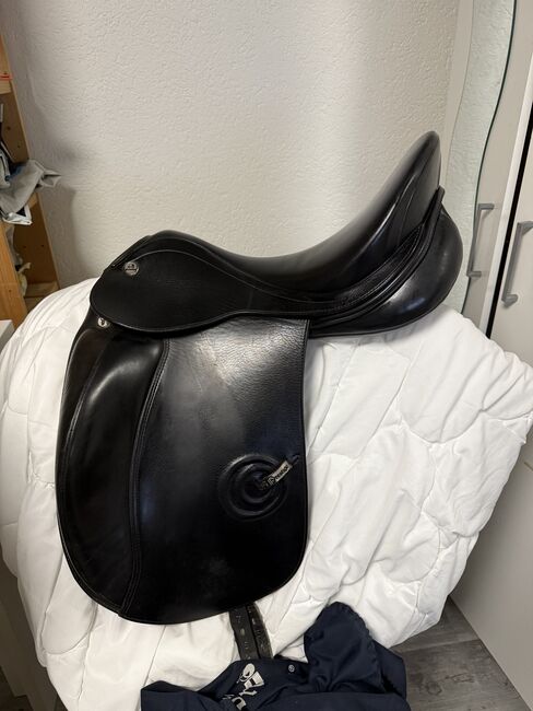 Prestige LC Dressursattel 17/35 bzw. 17/34, Prestige LC, Manuela G., Dressage Saddle, Schallbach
