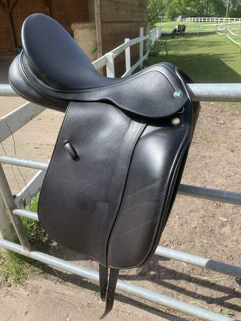 Prestige Modena Dressursattel, Prestige Modena, Julia Höhrmann-Tiré, Endurance Saddle, Vaalermoor