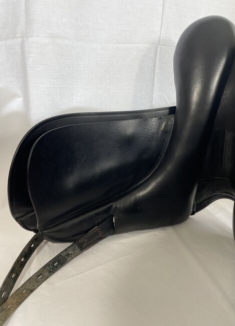 Prestige Modena Dressursattel, schwarz, 17/33 + Steigbügelriemen, Prestige  Modena, Johanna , Dressage Saddle, Reutlingen , Image 8