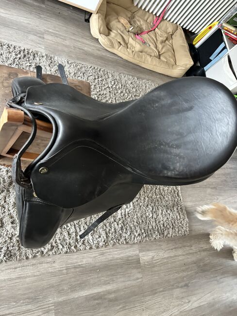 Prestige Roma 17/32, Prestige Roma, Sandra Blankenheim, Dressage Saddle, Bad Honnef, Image 3