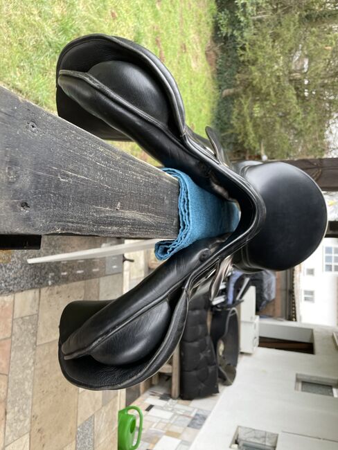 Prestige Springsattel Venezia 17‘‘ KW 32, Prestige Venezia, Anja, Jumping Saddle, Hütschenhausen, Image 9