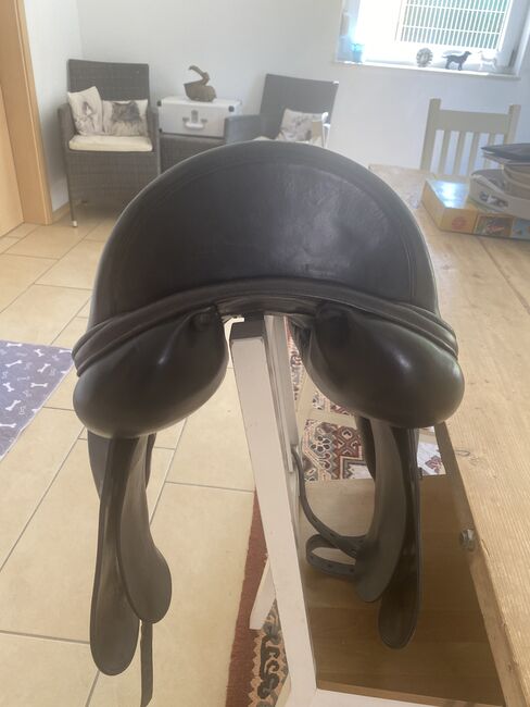 Prestige Venus 16.5” dressage saddle, Prestige Venus, Nicola, Dressage Saddle, Ramstein-Miesenbach, Image 7