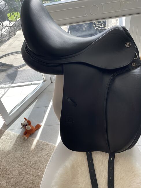Prestige X D2, Prestige X D2 , Sabine Hansen, Dressursattel, Bergisch Gladbach, Abbildung 4