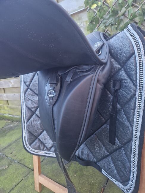 Prestige X-Helen, Prestige X-Helen, Melina, Dressage Saddle, Oldenburg, Image 4