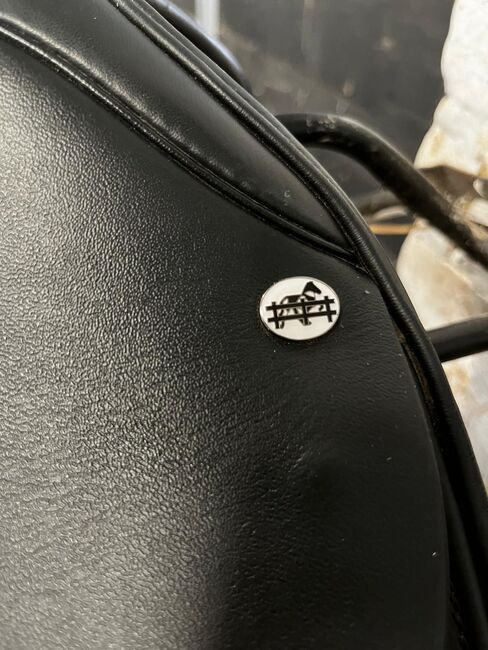 Prydi Switch GP Dressursattel – 17,5" – Medium Kopfeisen, Prydi Switch GP, Sarah K., Dressage Saddle, Kassel, Image 4