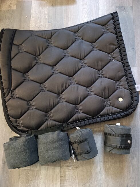 PS of sweden ruffle Pearl dark Grey DL, PS of sweden , Rina, Dressage Pads, Jülich 