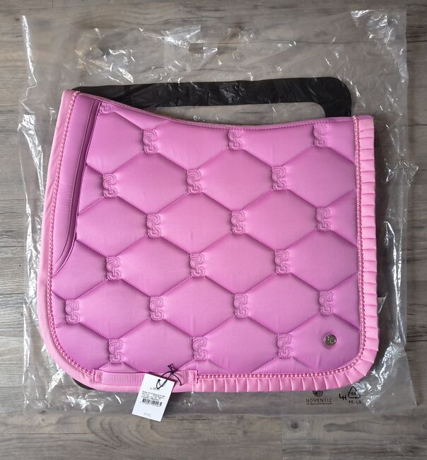 PS of Sweden Schabracke Ruffle Pearl Bright Magenta Pony DR NEU, PS of Sweden Ruffle, Ute, Dressage Pads, Zahna-Elster