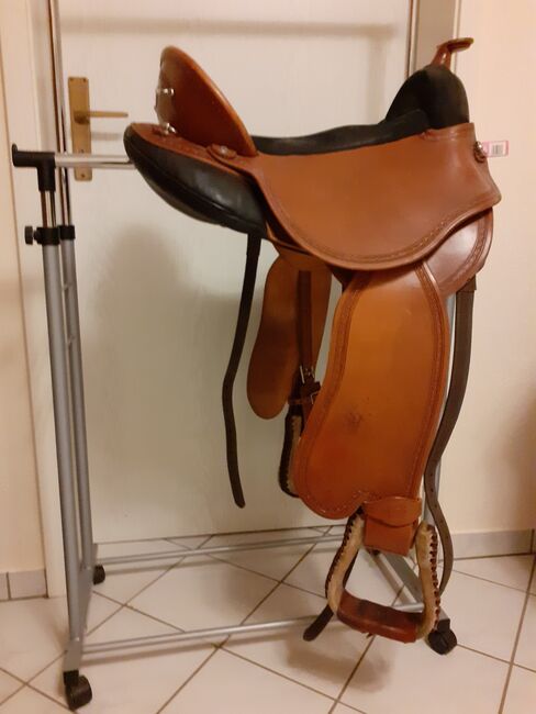 Quantum short & light, Deuber & Partner  Quantum Short & Light Western , Yve K., Western Saddle, Emmerthal, Image 3