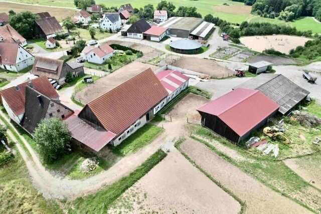 Ref2505MK Bayern, Nürnberger Land, Burgthann - grosse Reitanlage mit 3 Wohnhäusern zu verkaufen!, Sabine Wesseln, Maras World of Horses (Maras World of Horses, Maras World Solutions S.L.), Pferdeimmobilien, Burgthann, Abbildung 3