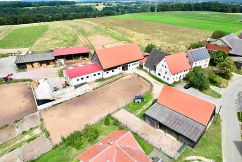 Ref2505MK Bayern, Nürnberger Land, Burgthann - grosse Reitanlage mit 3 Wohnhäusern zu verkaufen!, Sabine Wesseln, Maras World of Horses (Maras World of Horses, Maras World Solutions S.L.), Pferdeimmobilien, Burgthann