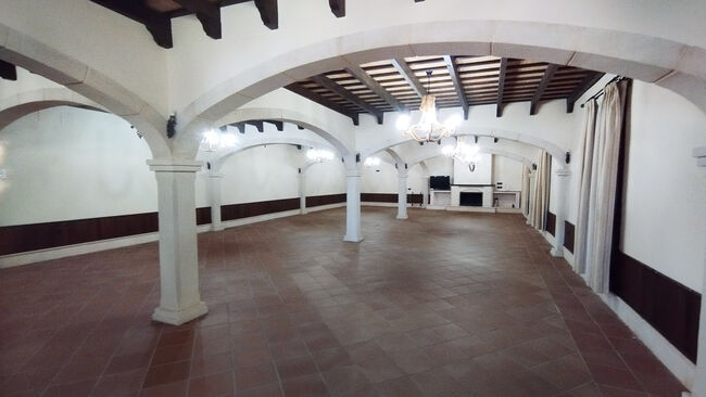 Ref2536M Andalusien, Arcos de la Frontera - Finca mit Stierkampfarena, Gewerbehallen, Reitplatz .., Sabine Wesseln, Maras World of Horses (Maras World Solutions S.L.), Equestrian Properties, Chiclana de la Frontera, Image 8