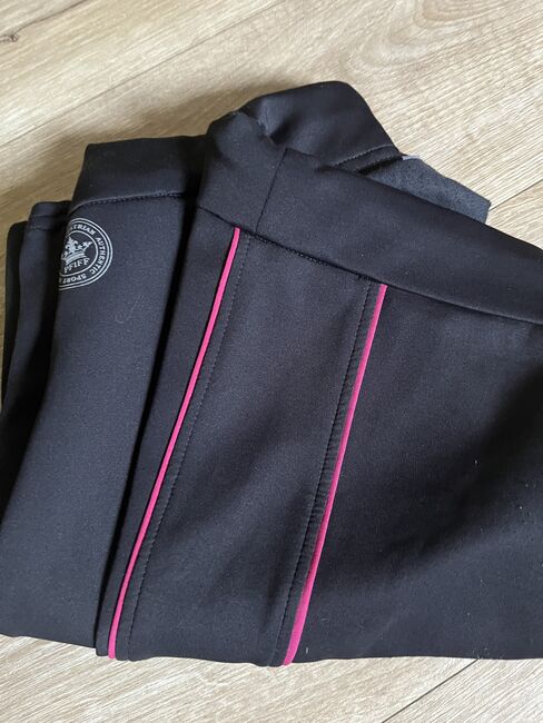 Reitlegging schwarz, rote Ziernaht, Kniebesatz, Gr. 40, Pfiff, Gabi Radermacher, Reithosen, Aachen