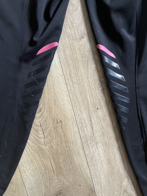 Reitlegging schwarz, rote Ziernaht, Kniebesatz, Gr. 40, Pfiff, Gabi Radermacher, Reithosen, Aachen, Abbildung 4