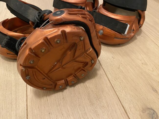 Renegade Hufschuhe (mit Spikes), Renegade, Désirée, Hufschuhe & Krankenschuhe, Uerzlikon, Abbildung 2
