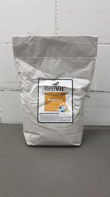 Reovit ProVital C, Reovit ProVital C, Eva Büch, Horse Feed & Supplements, Schinznach-Dorf
