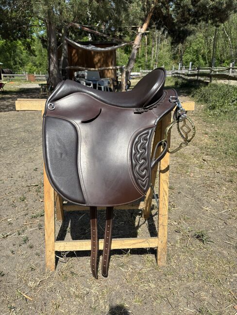 Wanderreitsattel im spanischen Stil, Lea-Marie Lindmann, Treeless Saddle, Nennhausen 