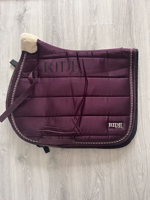 Ride Now Schabracke VS lila, Ride Now, Linda Rödel, Dressage Pads, Steffenshagen 