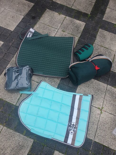 Reitsportpaket Grüntöne, Kiki, Dressage Pads, Burgwedel