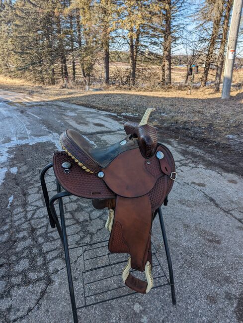 Rocking R  bear-trap Barrel Saddle, Rocking R Saddlery  Randall Black, Alyssa , Western Saddle, Plymouth, Image 2