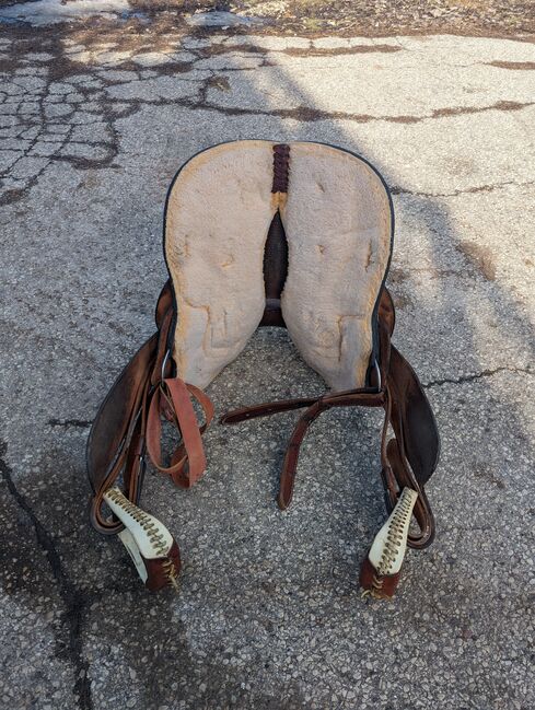 Rocking R  bear-trap Barrel Saddle, Rocking R Saddlery  Randall Black, Alyssa , Western Saddle, Plymouth, Image 22