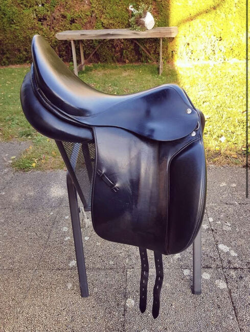 Röösli Dressursattel „Classic Rigi“, Röösli Monoblatt Dressursattel , Lisa Jucker, Dressage Saddle, Uster, Image 2