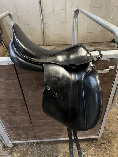 Röösli sattelbau dressursattel, Röösli sattelbau, Vanessa , Dressage Saddle, Wassertrüdingen, Image 5