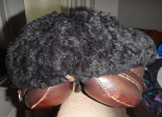 Roma Sheepskin Seat Saver, Roma, Jenny Thornton, Saddle Accessories, Plymouth, Image 2