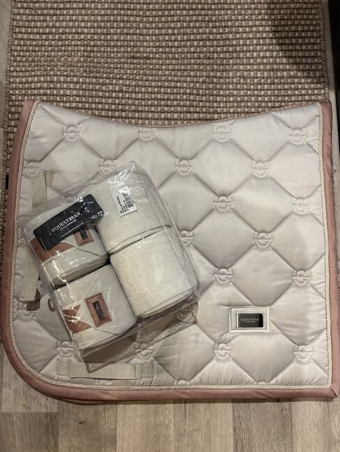 Equestrian Stockholm Set, Equestrian Stockholm, Cassandra, Dressage Pads, Ketzin