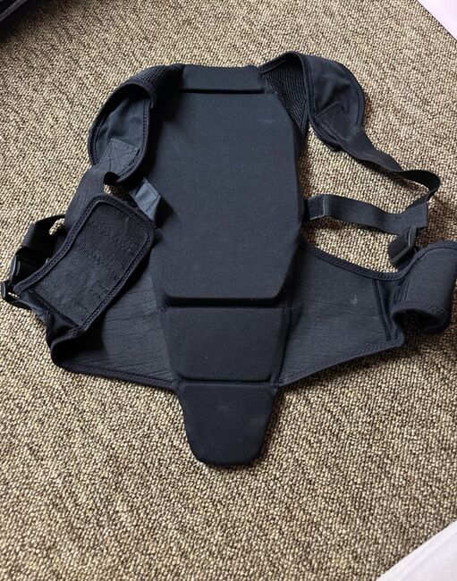 Rückenprotektor Steeds schwarz, Malin Schröer, Safety Vests & Back Protectors, Bühlertal , Image 3