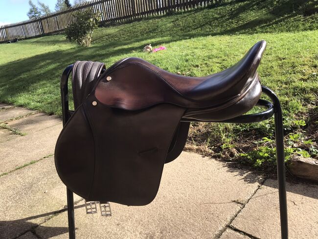 Saddle for sale “16.5”, Jemima , Siodła skokowe, Perth 