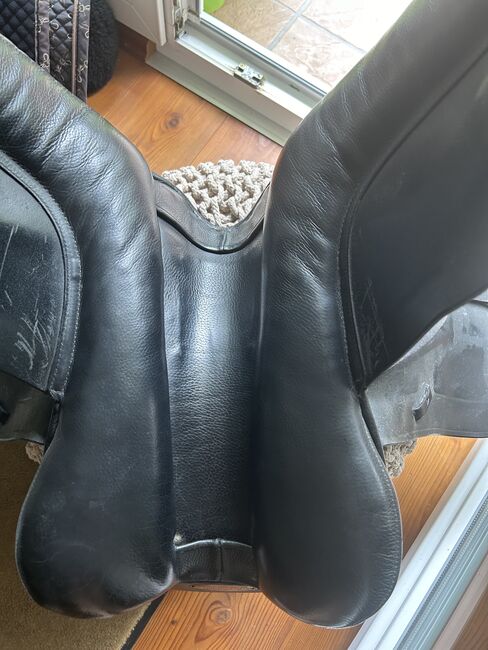 Sattel von Euroriding, Euroriding Titan2, Stern 15, Dressage Saddle, Kempten , Image 2