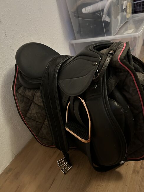 Sattel von Status, Gronau, All Purpose Saddle, Hamburg